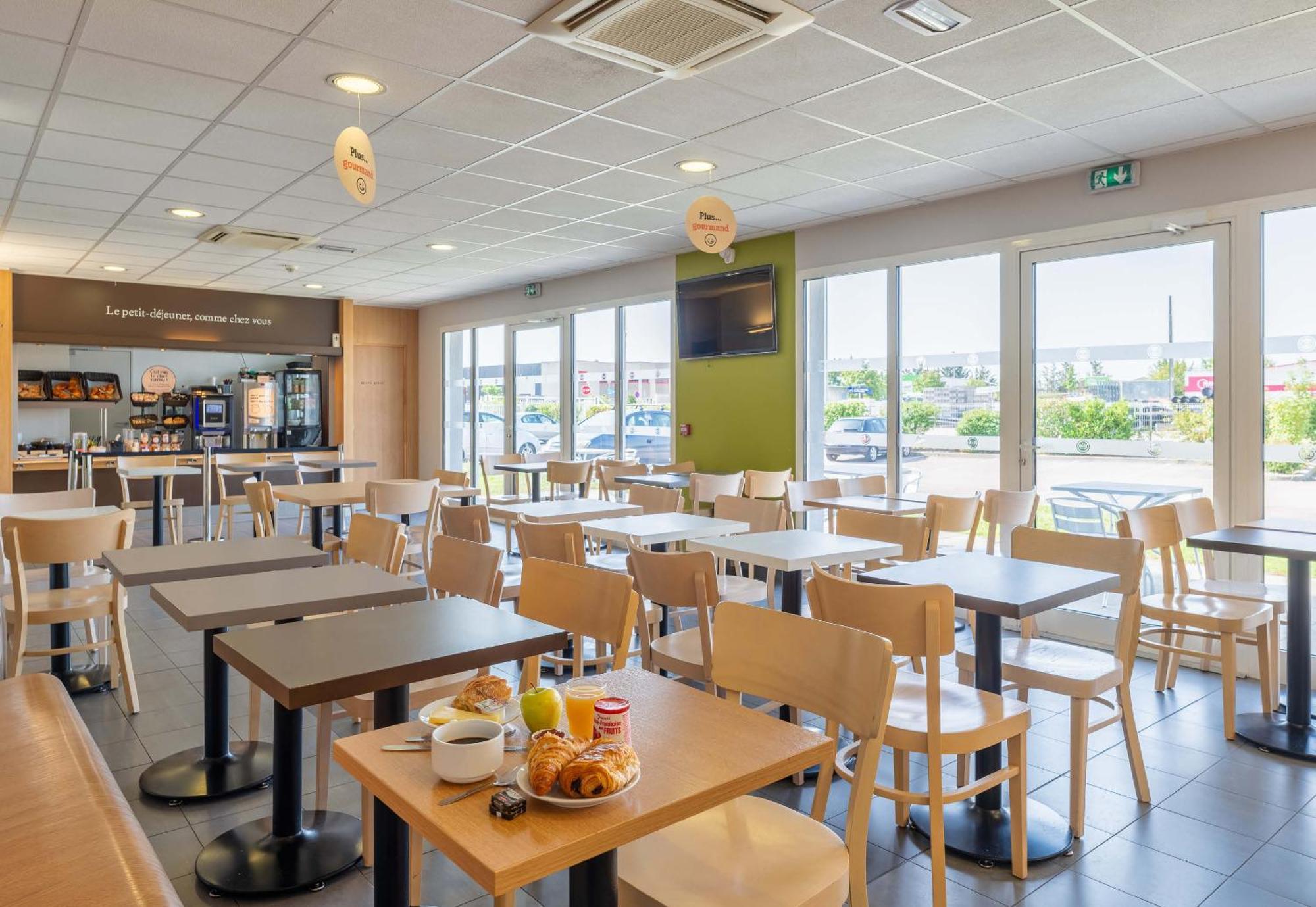 B&B Hotel Lyon Eurexpo Шасьё Экстерьер фото