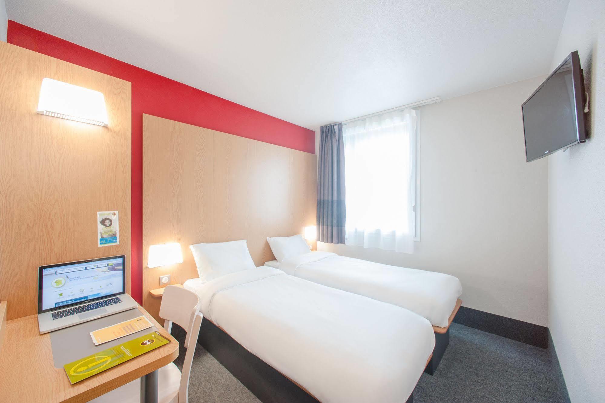 B&B Hotel Lyon Eurexpo Шасьё Экстерьер фото